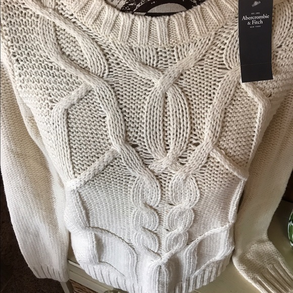 NWT Abercrombie & Fitch Off White Cable Sweater - Picture 5 of 7